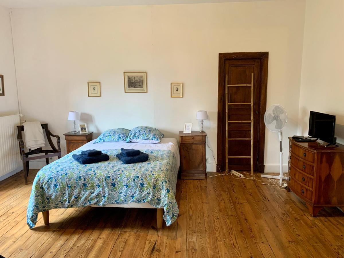 Le Bearn Sous Les Toits Bed and Breakfast Nay  Εξωτερικό φωτογραφία